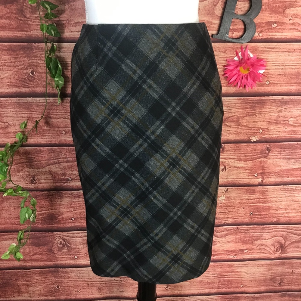 Cabi Skirt 12 Black Gray Yellow Plaid Stretch Knee